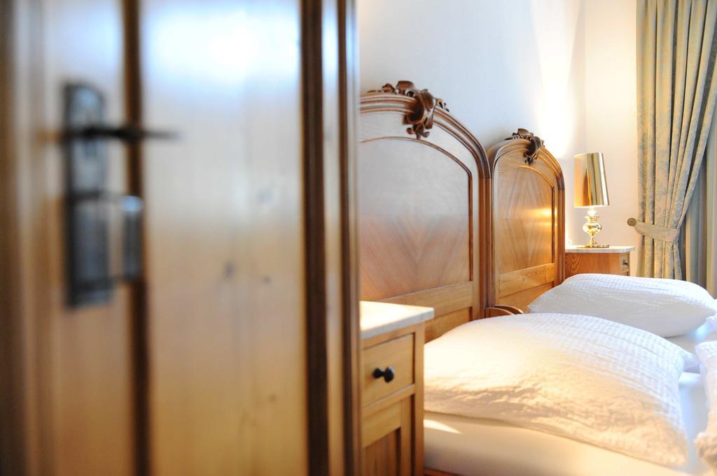 Pension Typisch Naumburg Naumbourg Extérieur photo